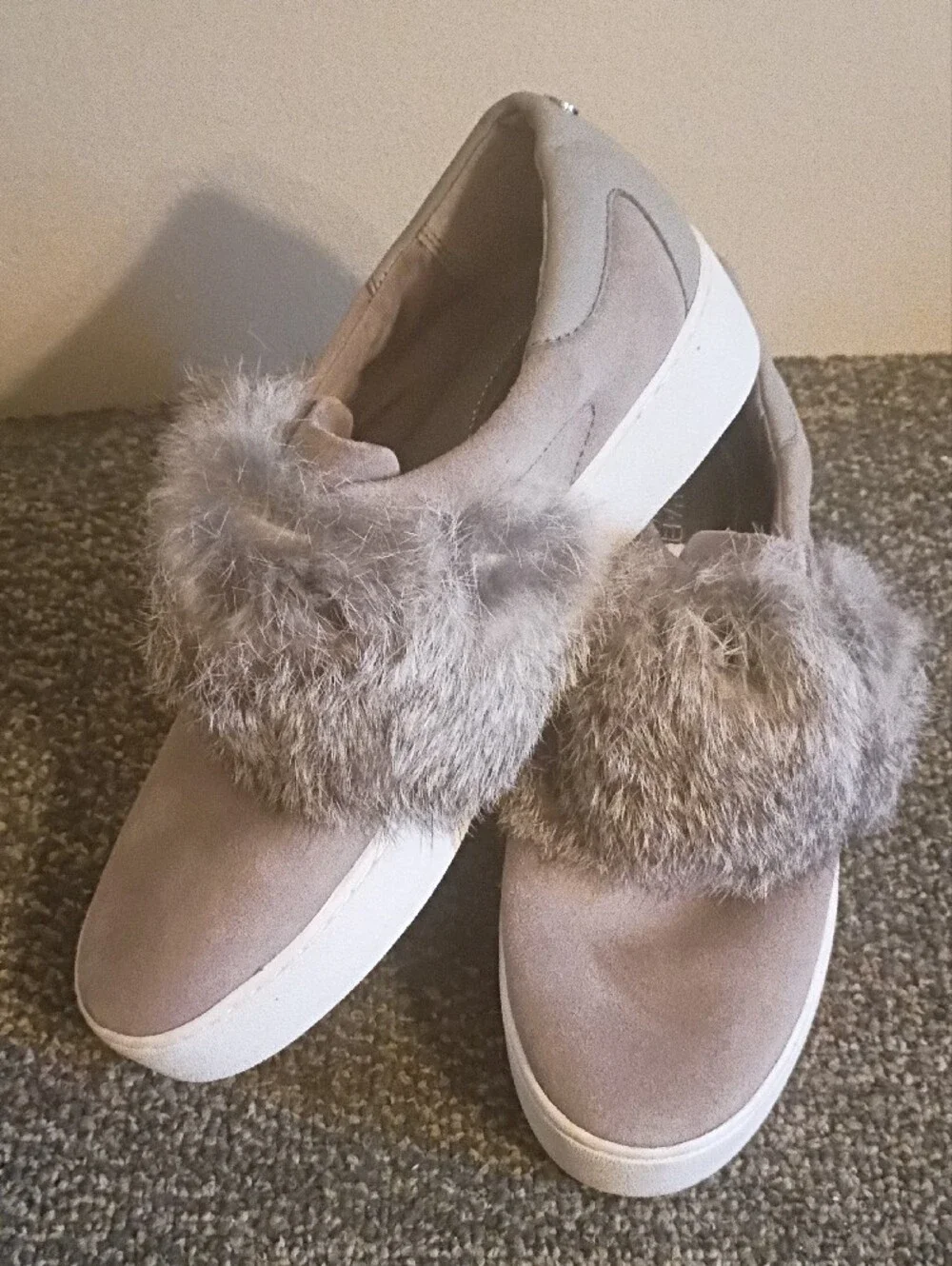 Michael Kors Maven  Gray Slip-On Sneakers with Faux Fur Trim Size 9